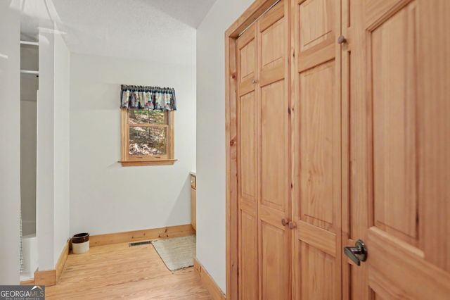 659 Potomac Drive, Tiger, GA 30576