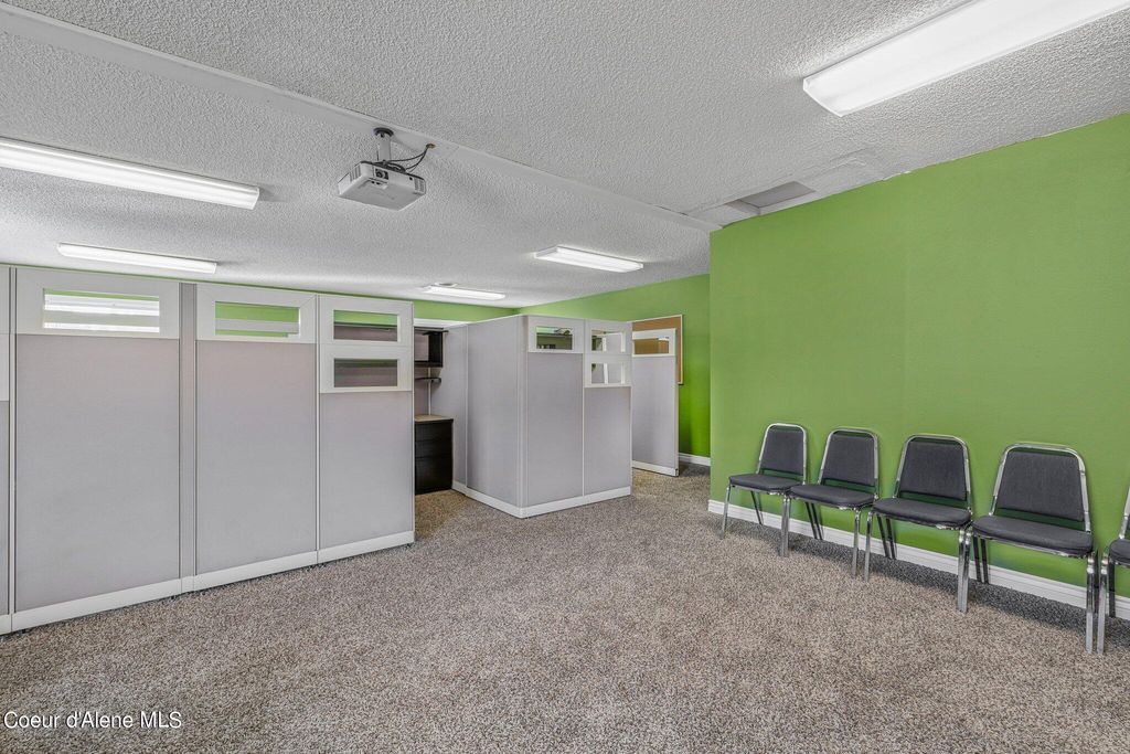 19587 W RIVERVIEW DR, Post Falls, ID 83854 photo 37