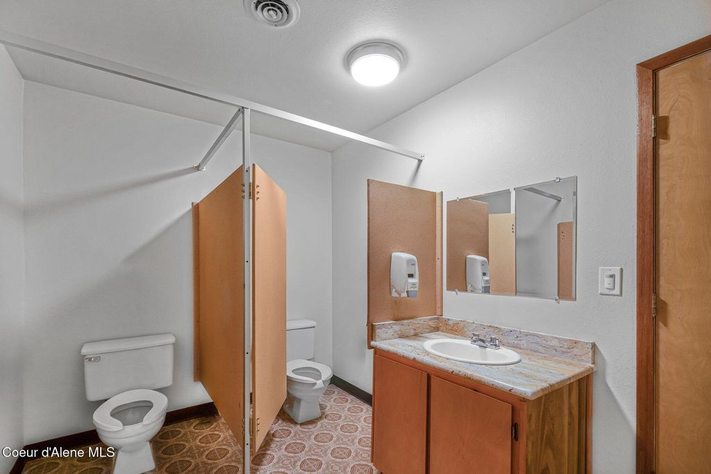 19587 W RIVERVIEW DR, Post Falls, ID 83854 photo 44