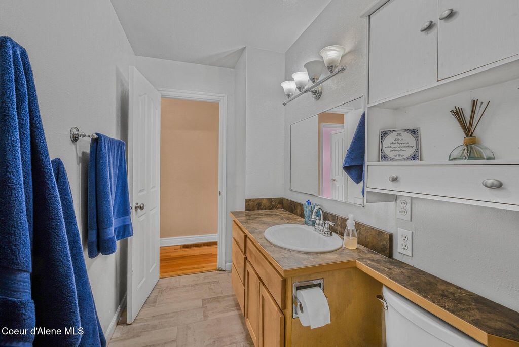 19587 W RIVERVIEW DR, Post Falls, ID 83854 photo 57