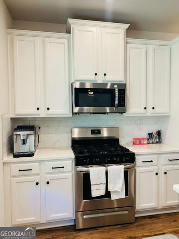 57 Pacific Avenue, Sharpsburg, GA 30277