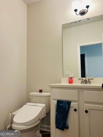 57 Pacific Avenue, Sharpsburg, GA 30277