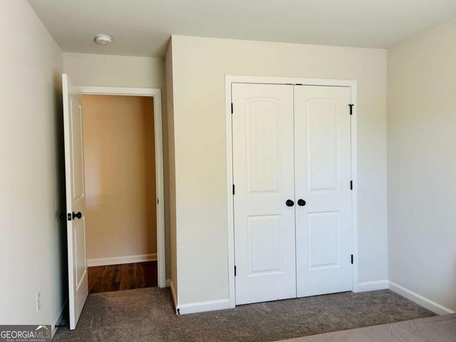 57 Pacific Avenue, Sharpsburg, GA 30277