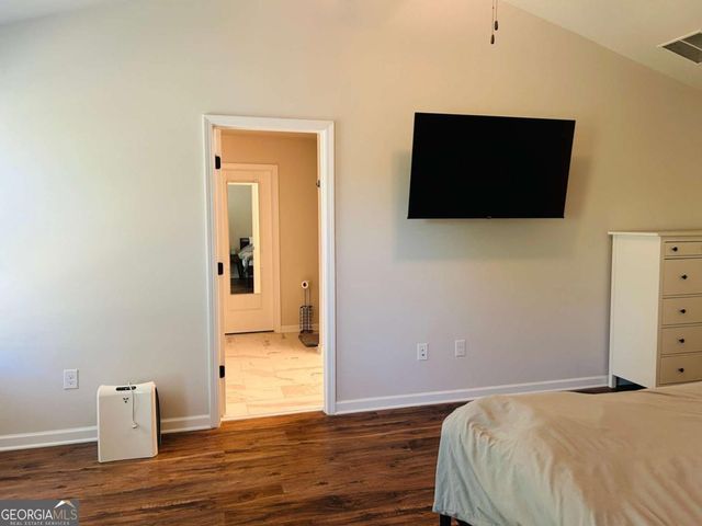 57 Pacific Avenue, Sharpsburg, GA 30277