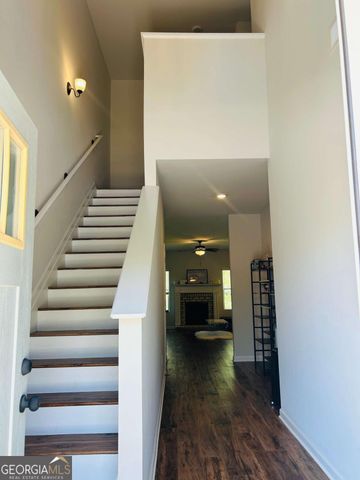 57 Pacific Avenue, Sharpsburg, GA 30277