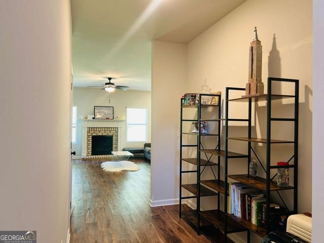 57 Pacific Avenue, Sharpsburg, GA 30277