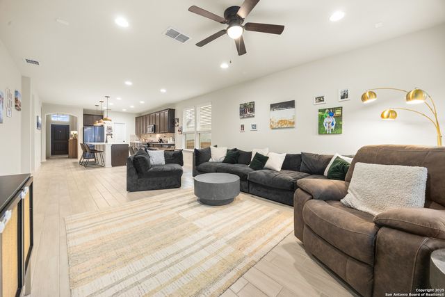 2119 Dalhart, San Antonio, TX 78253