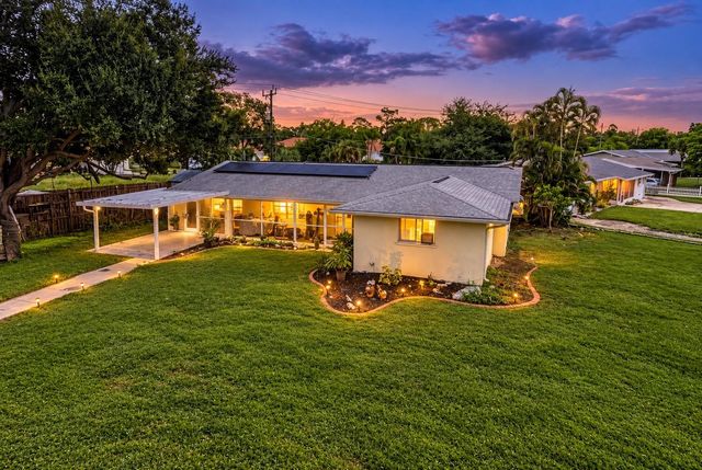 122 ALGIERS DRIVE, Venice, FL 34293