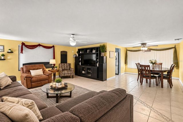 122 ALGIERS DRIVE, Venice, FL 34293