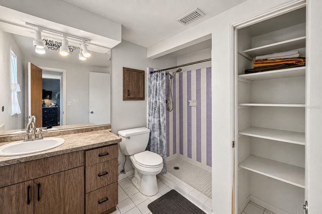 122 ALGIERS DRIVE, Venice, FL 34293