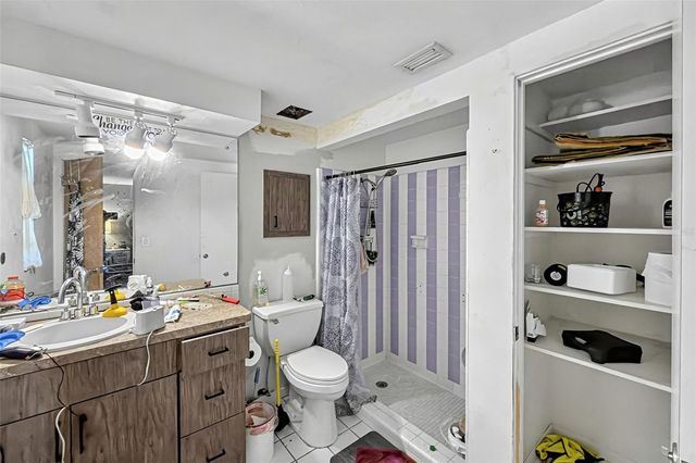 122 ALGIERS DRIVE, Venice, FL 34293