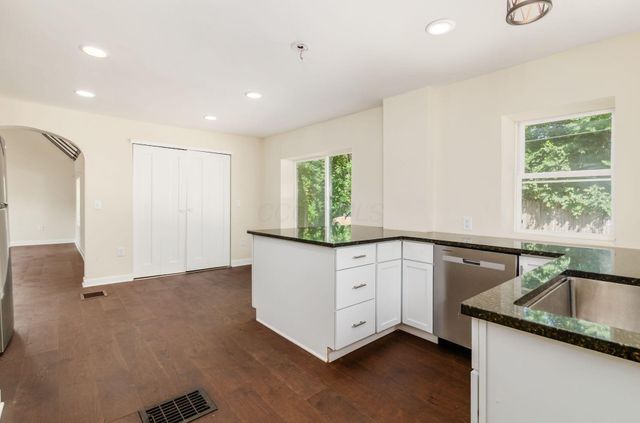 845 Sunbury Road, Columbus, OH 43219