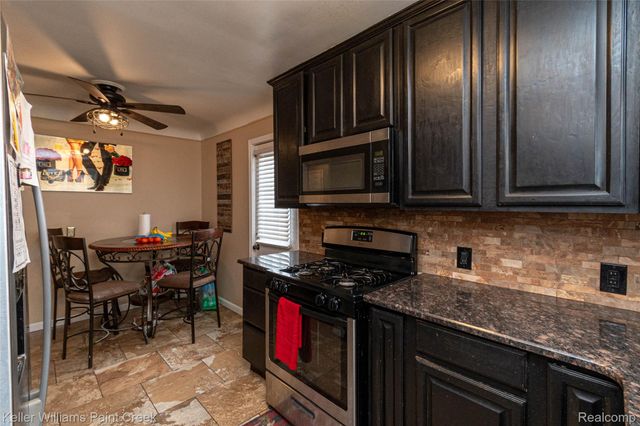 25156 Fortuna Street, Roseville, MI 48066