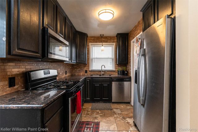 25156 Fortuna Street, Roseville, MI 48066