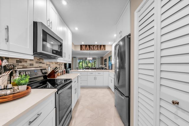 3201 N COURSE Lane E 212, Pompano Beach, FL 33069
