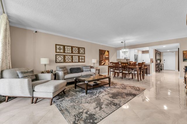 3201 N COURSE Lane E 212, Pompano Beach, FL 33069