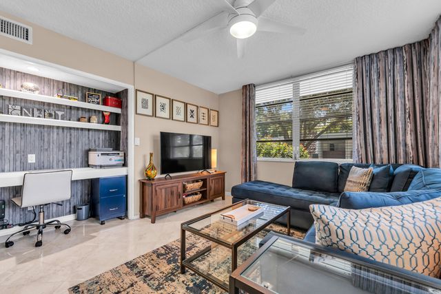 3201 N COURSE Lane E 212, Pompano Beach, FL 33069