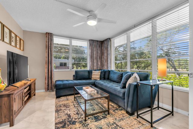 3201 N COURSE Lane E 212, Pompano Beach, FL 33069