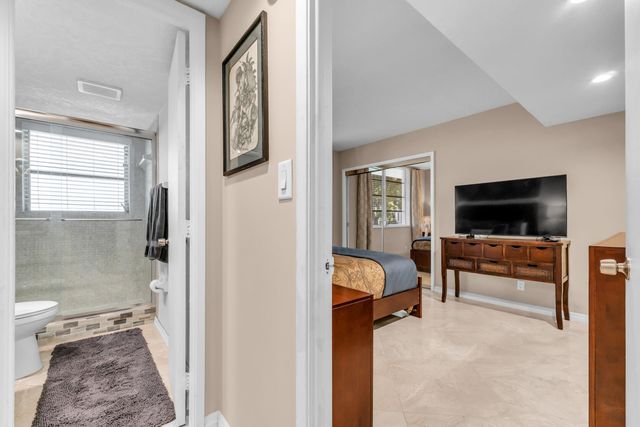 3201 N COURSE Lane E 212, Pompano Beach, FL 33069