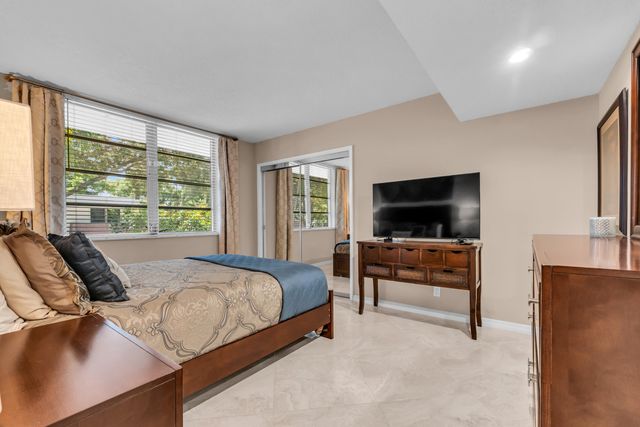 3201 N COURSE Lane E 212, Pompano Beach, FL 33069