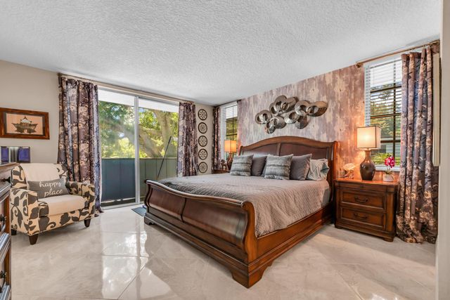 3201 N COURSE Lane E 212, Pompano Beach, FL 33069