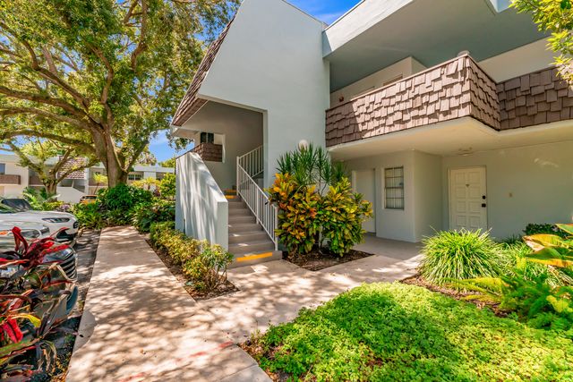 3201 N COURSE Lane E 212, Pompano Beach, FL 33069