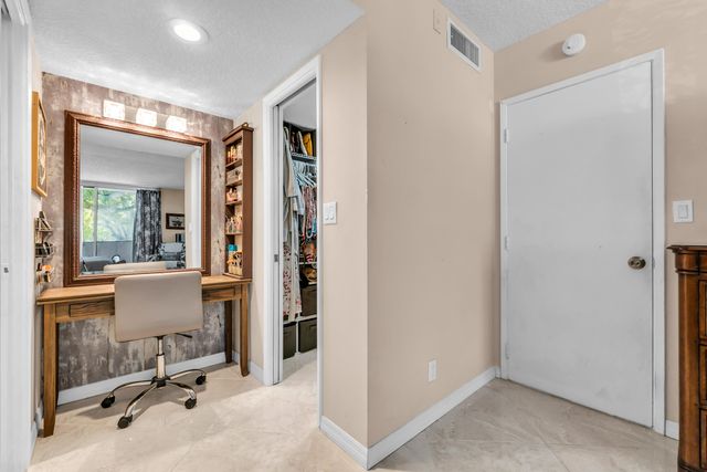 3201 N COURSE Lane E 212, Pompano Beach, FL 33069