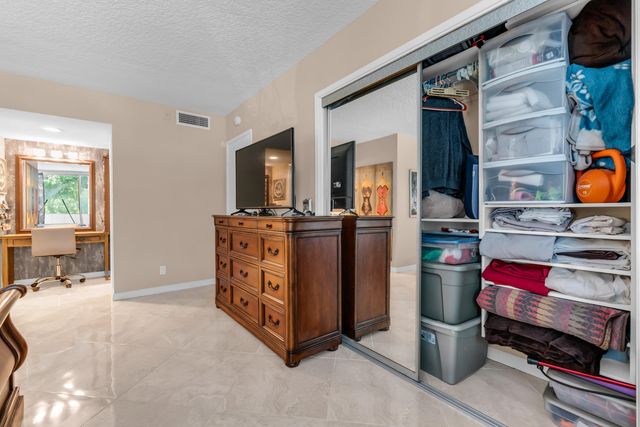 3201 N COURSE Lane E 212, Pompano Beach, FL 33069