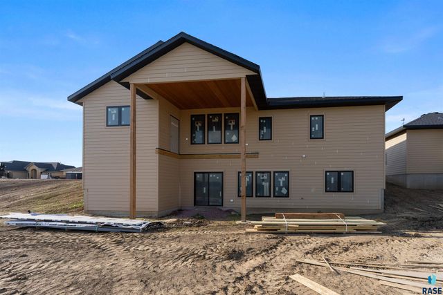 6505 E Fieldview St Street, Sioux Falls, SD 57110