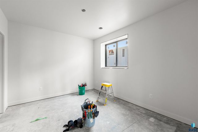 6505 E Fieldview St Street, Sioux Falls, SD 57110