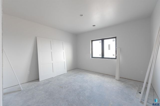 6505 E Fieldview St Street, Sioux Falls, SD 57110