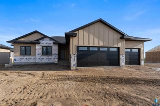 6505 E Fieldview St Street, Sioux Falls, SD 57110