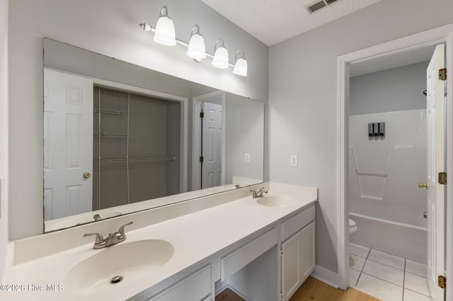 412 Dogwood Lane, Wilmington, NC 28409