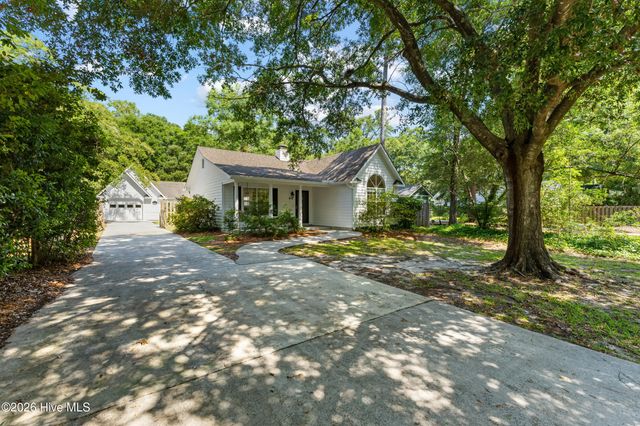 412 Dogwood Lane, Wilmington, NC 28409