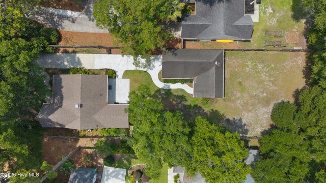 412 Dogwood Lane, Wilmington, NC 28409