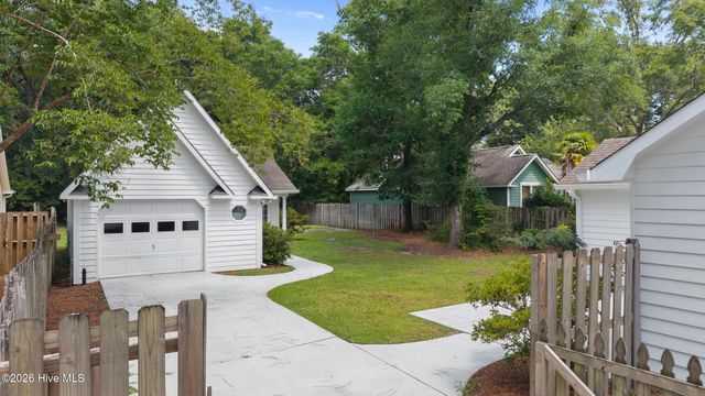 412 Dogwood Lane, Wilmington, NC 28409