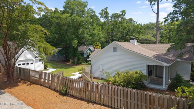 412 Dogwood Lane, Wilmington, NC 28409
