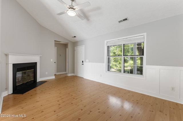 412 Dogwood Lane, Wilmington, NC 28409