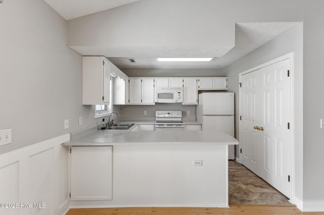 412 Dogwood Lane, Wilmington, NC 28409