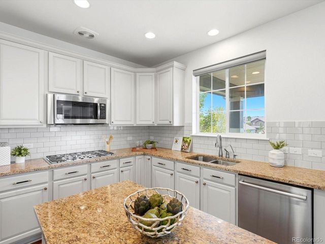 690 Tiger Lily Way, Highlands Ranch, CO 80126