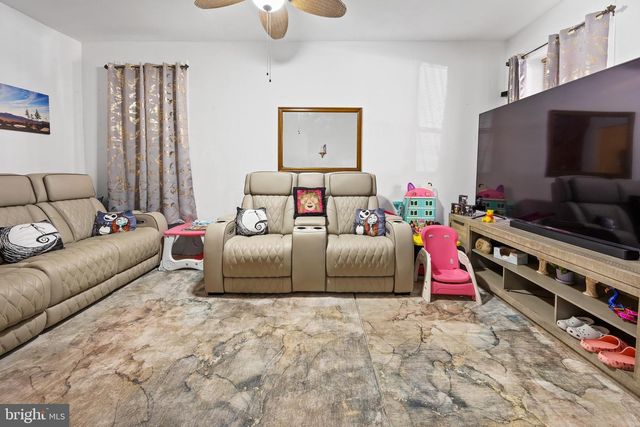 426 N STATE ST, Camden, NJ 08102