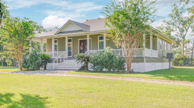 108 Buffalo Trail, Lake Jackson, TX 77566