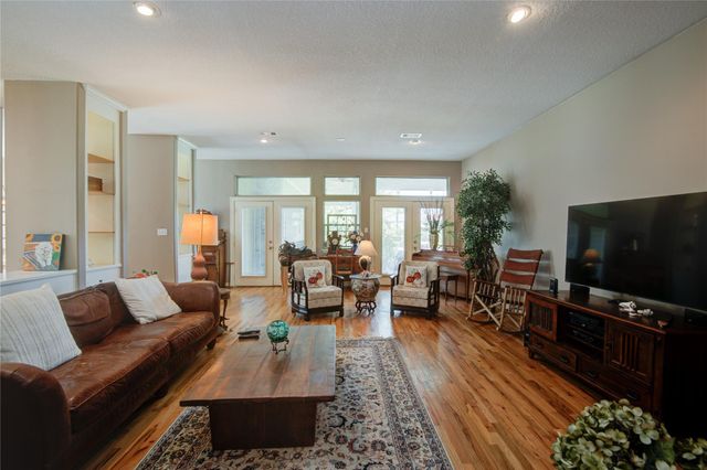 108 Buffalo Trail, Lake Jackson, TX 77566