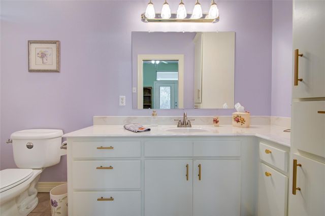 108 Buffalo Trail, Lake Jackson, TX 77566