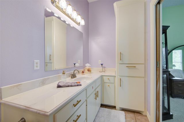 108 Buffalo Trail, Lake Jackson, TX 77566