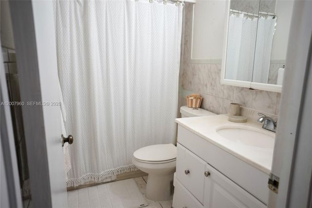 11311 SW 164th Ter, Miami, FL 33157