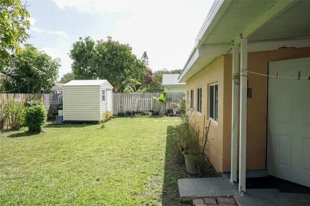 11311 SW 164th Ter, Miami, FL 33157