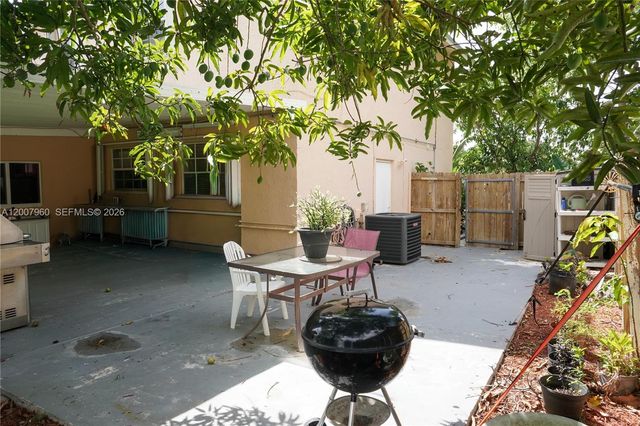 11311 SW 164th Ter, Miami, FL 33157
