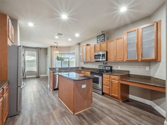 610 STRIHAL LOOP, Oakland, FL 34787