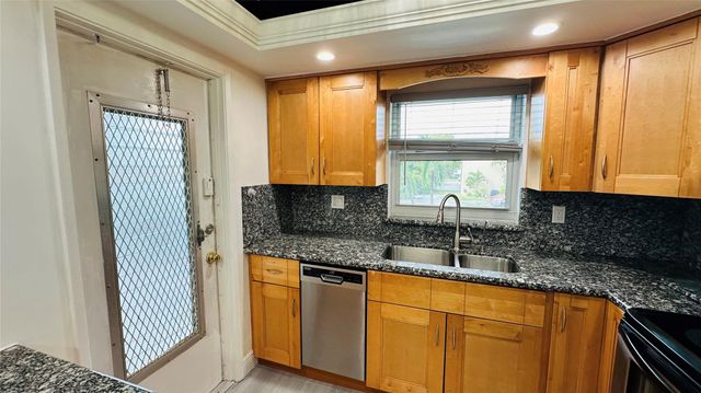 651 Pine Dr 204, Pompano Beach, FL 33060